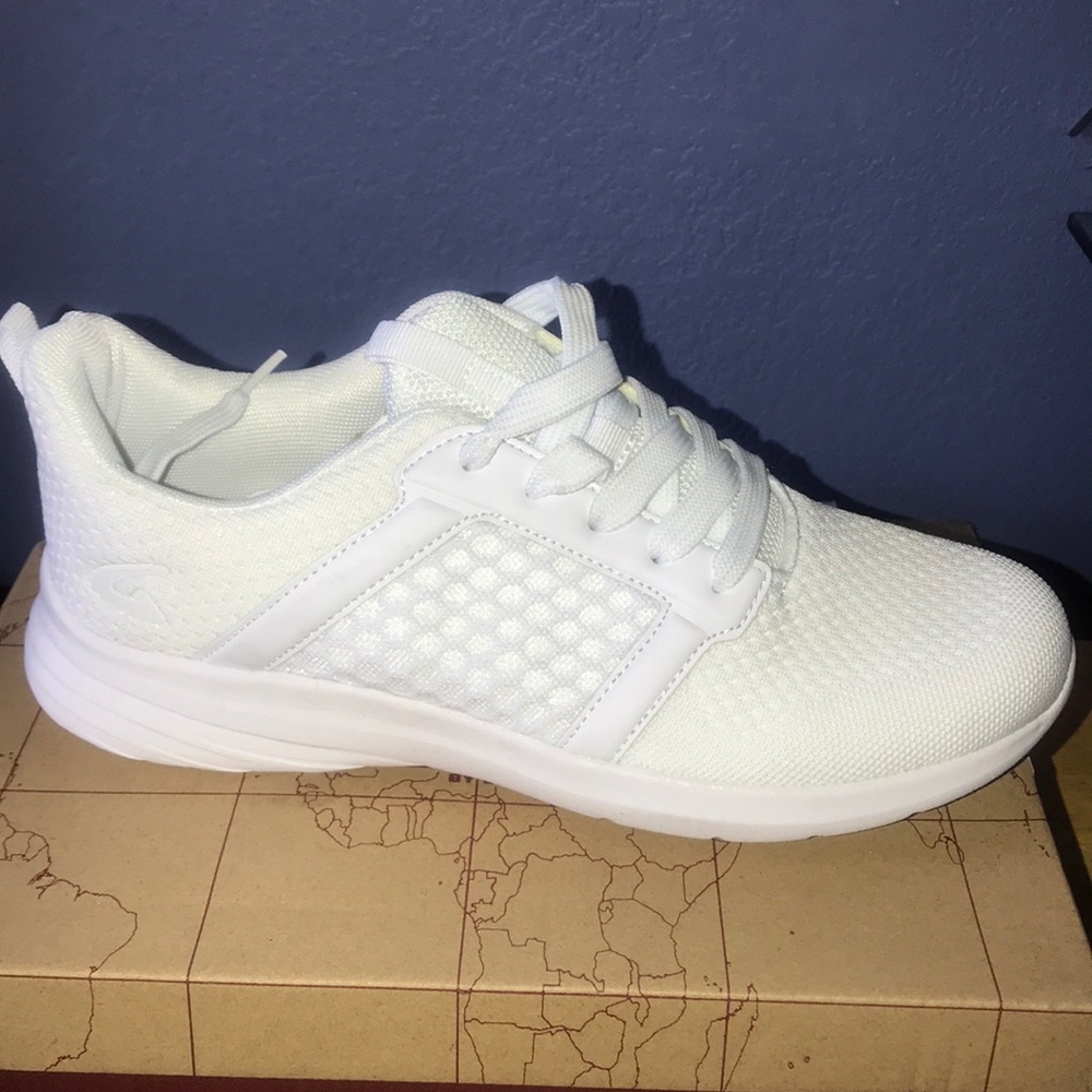 Shoe - Picture 3 of 4